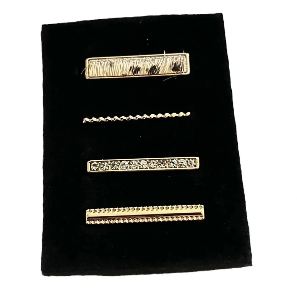 NWOT Decorative Loops for Apple Watch